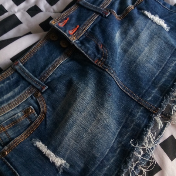 Jean skirt - Picture 1 of 3